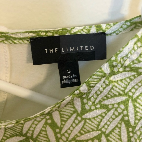 2/$25 The Limited - Sleeveless Blouse - Picture 4 of 6